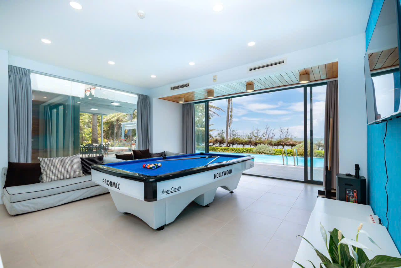 villa sát biển aria resort 